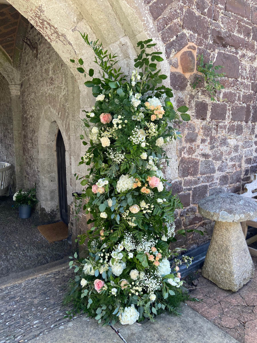 Wedding Flowers in Devon at Bickleigh Castle by Artem Florum